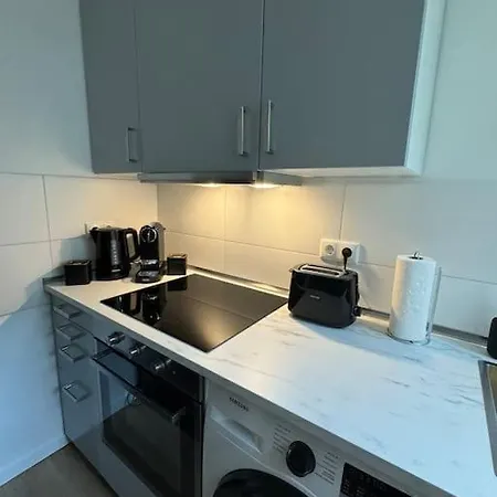 Zentrale Moderne City-wohnung - Netflix - Nespresso 아파트 *